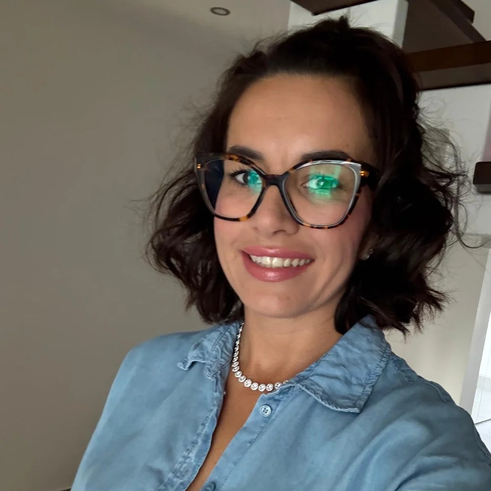 Nella, Inhaberin von Nellas Beauty Studio in Paderborn